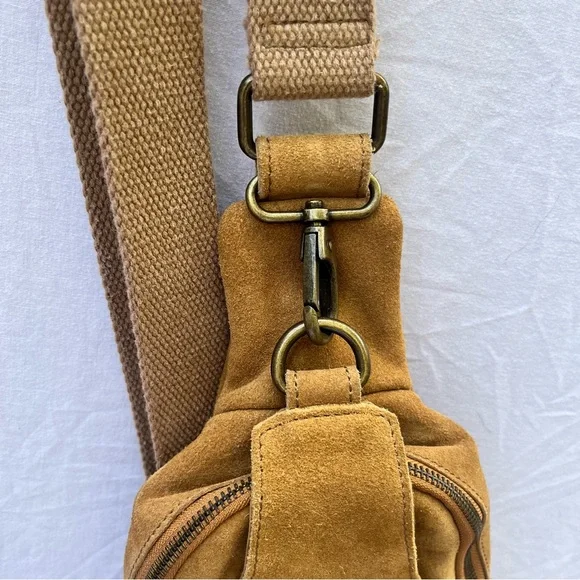 Free People Hudson sling bag.  Tan Suede Belt Bag - Picture 4 of 10